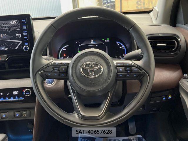 Toyota YARIS CROSS 2023-03 7331499-11