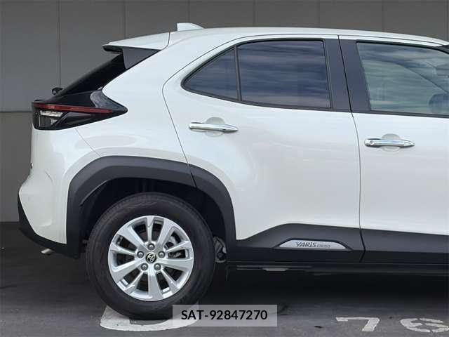 Toyota YARIS CROSS 2020-10 7331525-23