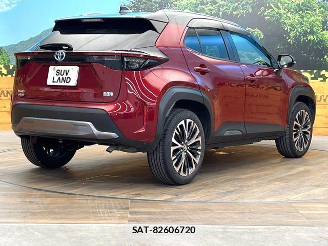 Toyota YARIS CROSS 2023-11 7331498-16