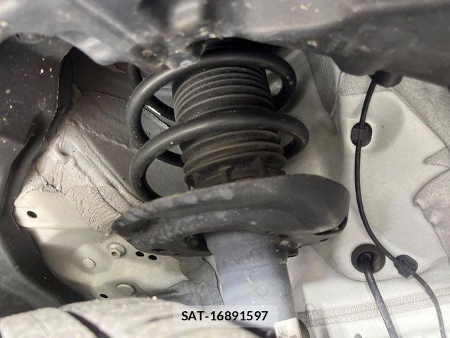 Toyota YARIS CROSS 2021-08 7331496-19