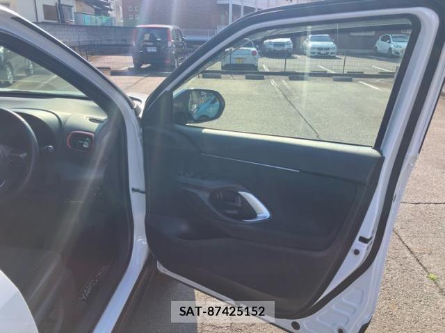 Toyota YARIS CROSS 2023-12 7331527-10
