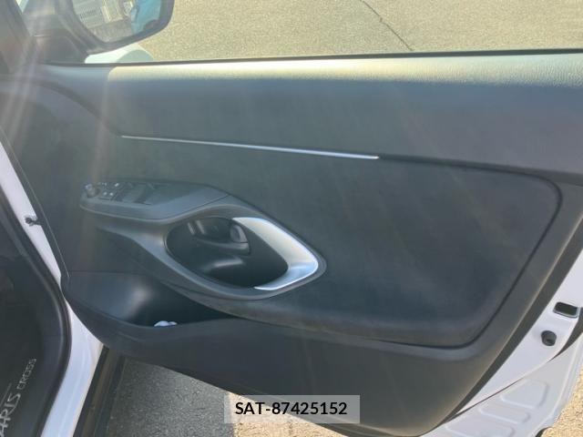 Toyota YARIS CROSS 2023-12 7331527-11