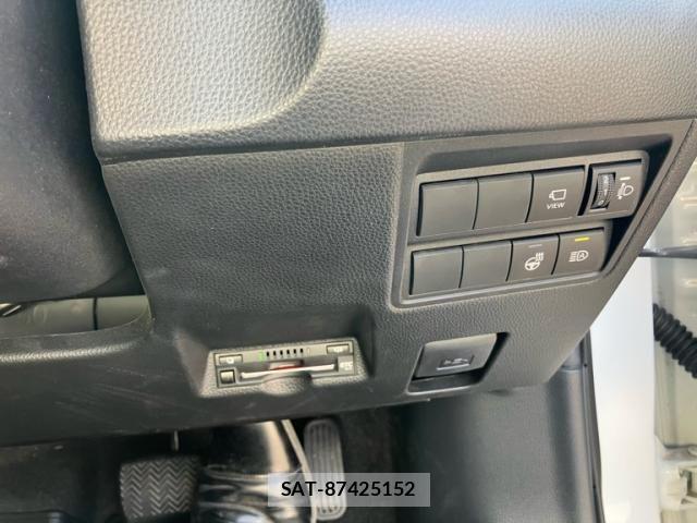 Toyota YARIS CROSS 2023-12 7331527-18