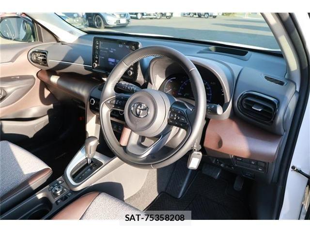 Toyota YARIS CROSS 2021-08 7331488-10