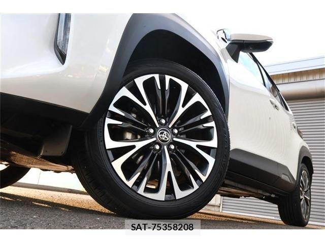 Toyota YARIS CROSS 2021-08 7331488-15