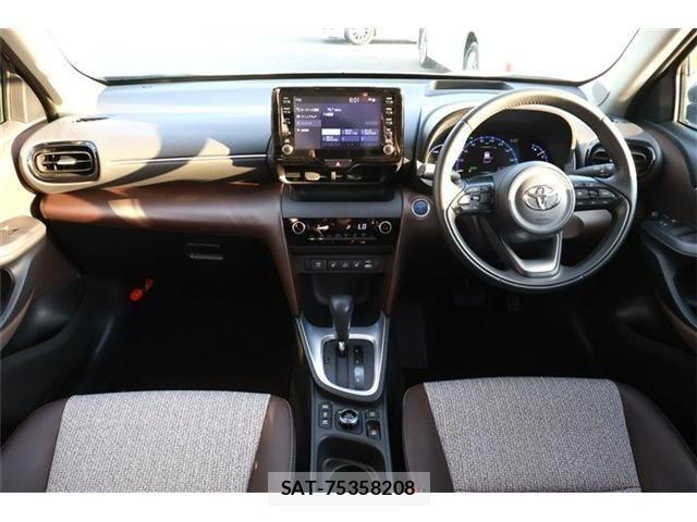 Toyota YARIS CROSS 2021-08 7331488-1