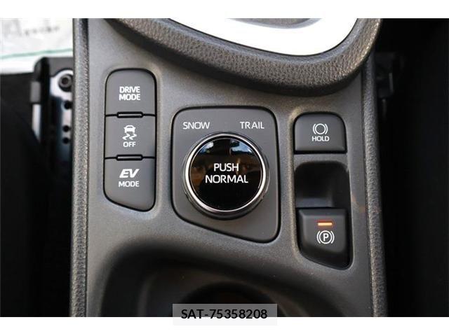 Toyota YARIS CROSS 2021-08 7331488-24
