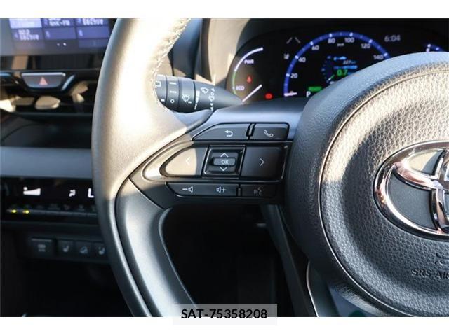 Toyota YARIS CROSS 2021-08 7331488-25