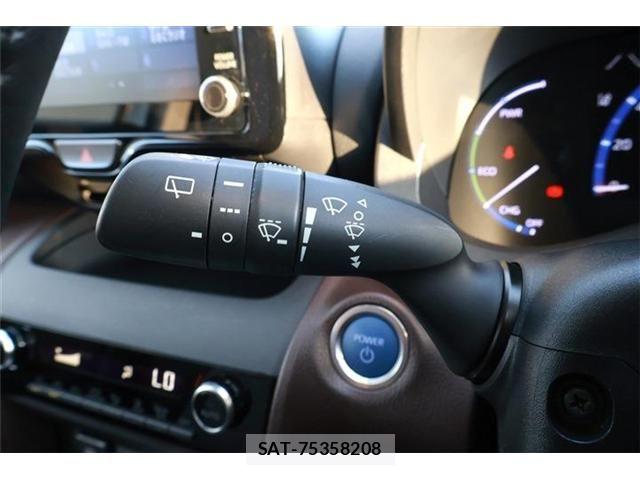 Toyota YARIS CROSS 2021-08 7331488-26
