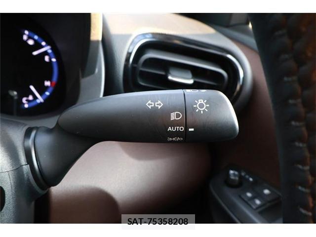 Toyota YARIS CROSS 2021-08 7331488-27