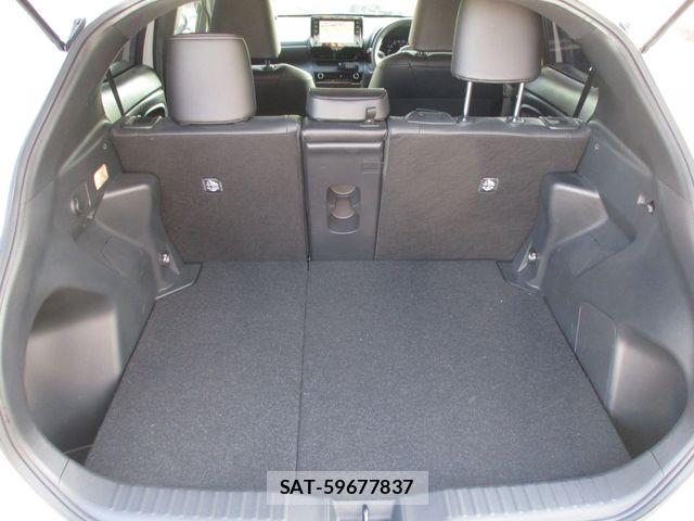Toyota YARIS CROSS 2023-12 7331500-12