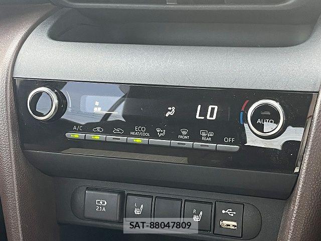Toyota YARIS CROSS 2021-05 7331524-14