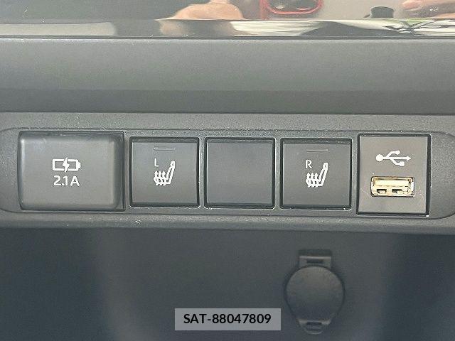 Toyota YARIS CROSS 2021-05 7331524-16