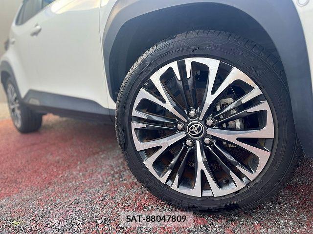 Toyota YARIS CROSS 2021-05 7331524-26