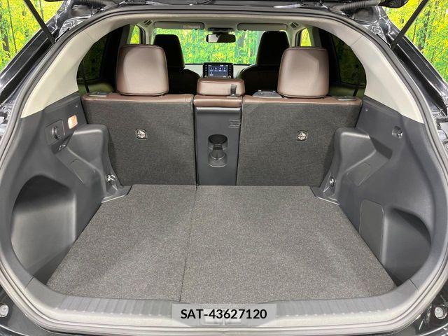 Toyota YARIS CROSS 2021-08 7360694-9