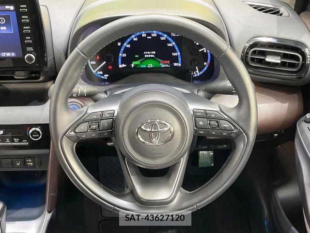 Toyota YARIS CROSS 2021-08 7360694-10