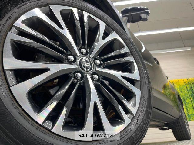 Toyota YARIS CROSS 2021-08 7360694-12