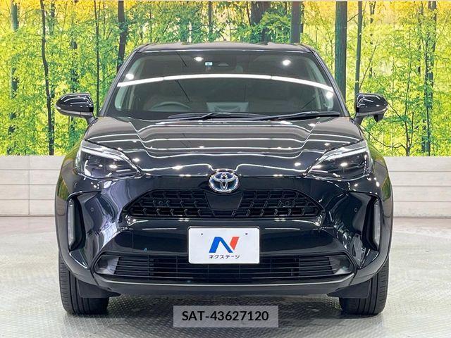Toyota YARIS CROSS 2021-08 7360694-13