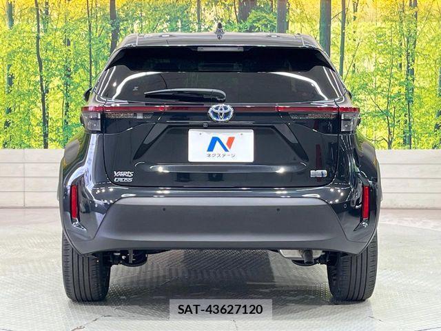 Toyota YARIS CROSS 2021-08 7360694-14