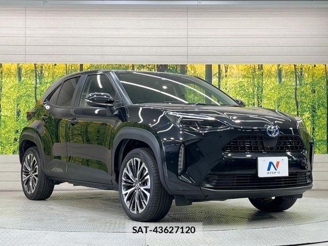 Toyota YARIS CROSS 2021-08 7360694-15