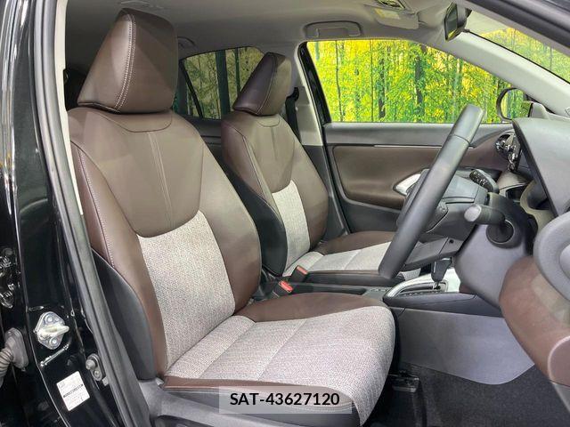 Toyota YARIS CROSS 2021-08 7360694-7