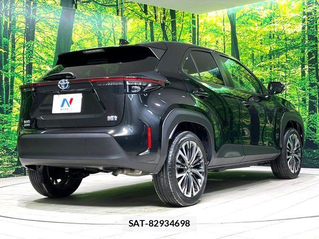 Toyota YARIS CROSS 2023-09 7360684-16