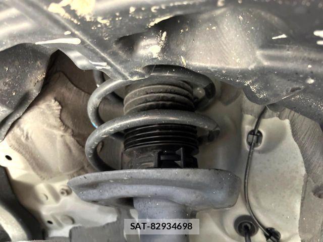 Toyota YARIS CROSS 2023-09 7360684-19
