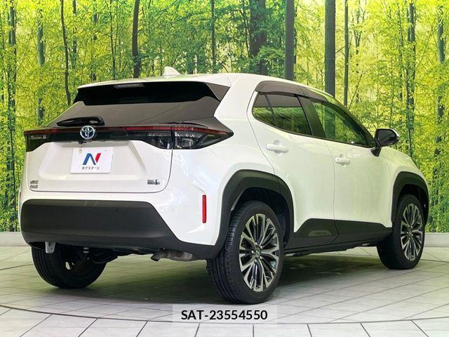 Toyota YARIS CROSS 2021-03 7360701-16