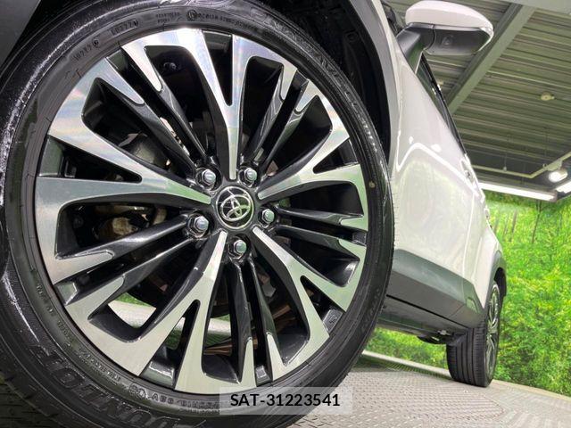 Toyota YARIS CROSS 2022-03 7360690-12