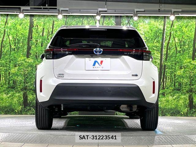 Toyota YARIS CROSS 2022-03 7360690-14