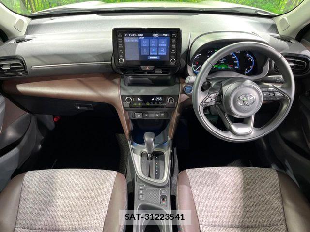 Toyota YARIS CROSS 2022-03 7360690-1
