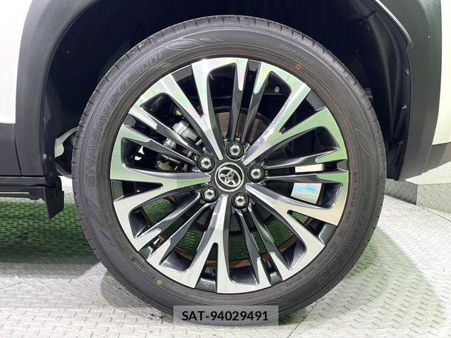 Toyota YARIS CROSS 2021-07 7360697-12