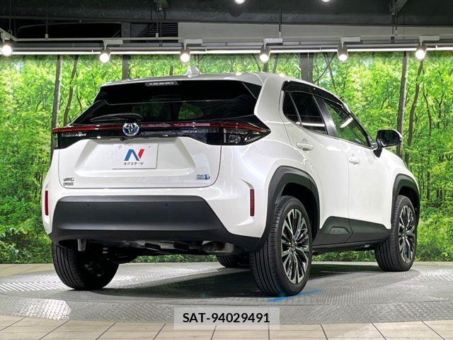 Toyota YARIS CROSS 2021-07 7360697-16