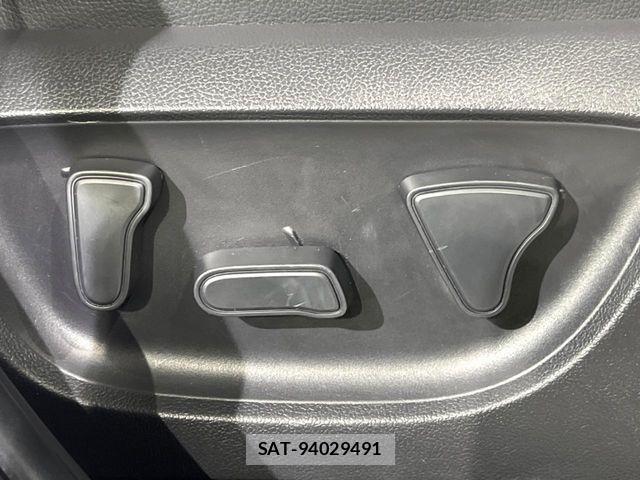 Toyota YARIS CROSS 2021-07 7360697-4