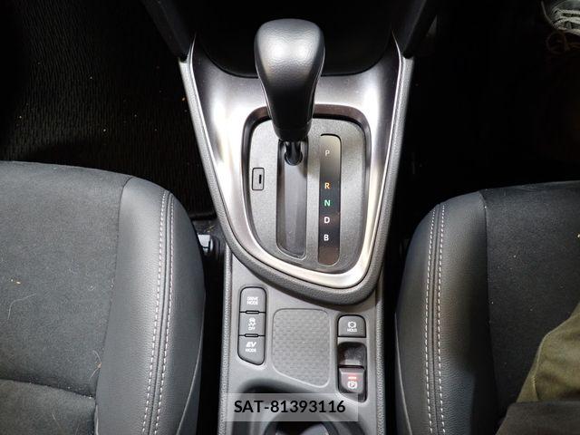 Toyota YARIS CROSS 2024-11 7360679-16