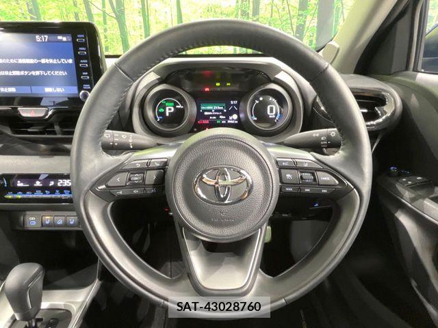 Toyota YARIS CROSS 2023-11 7360702-10