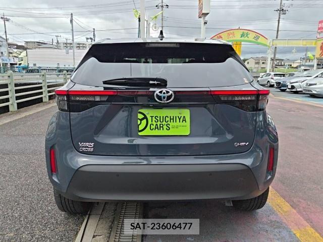 Toyota YARIS CROSS 2025-02 7360686-11