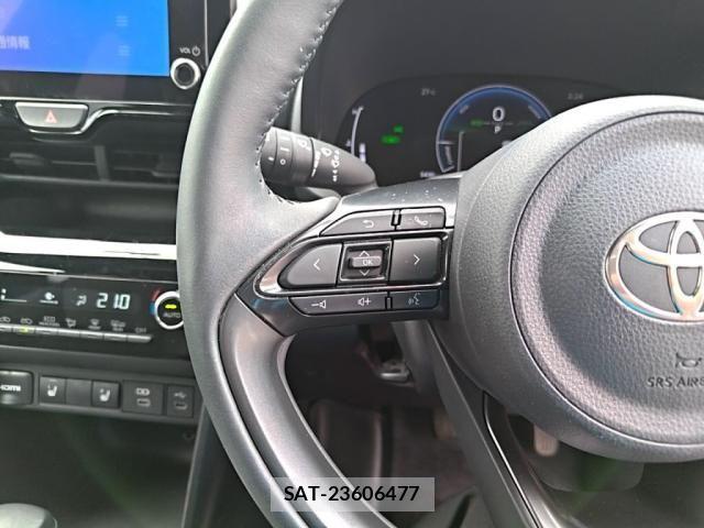 Toyota YARIS CROSS 2025-02 7360686-14