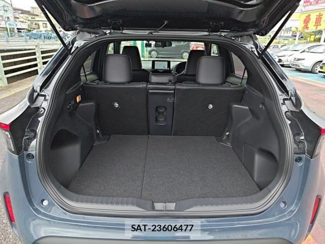 Toyota YARIS CROSS 2025-02 7360686-27