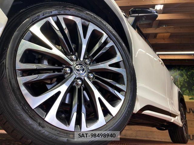 Toyota YARIS CROSS 2021-07 7360695-12