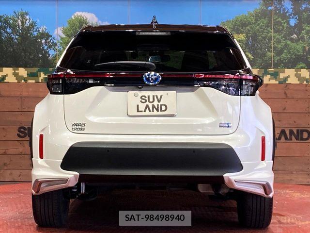 Toyota YARIS CROSS 2021-07 7360695-14