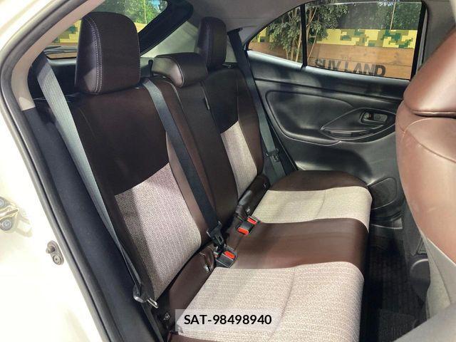 Toyota YARIS CROSS 2021-07 7360695-8