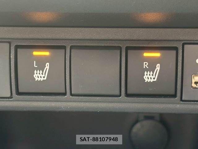 Toyota YARIS CROSS 2023-09 7360693-4