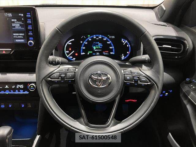 Toyota YARIS CROSS 2023-07 7360689-10