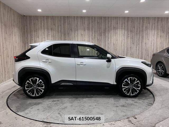 Toyota YARIS CROSS 2023-07 7360689-14