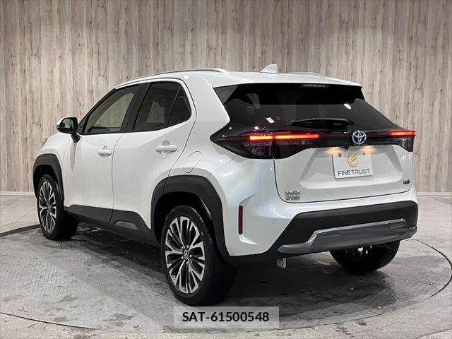 Toyota YARIS CROSS 2023-07 7360689-16