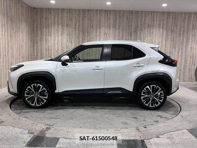 Toyota YARIS CROSS 2023-07 7360689-17