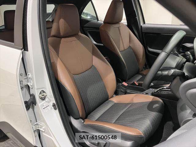 Toyota YARIS CROSS 2023-07 7360689-6