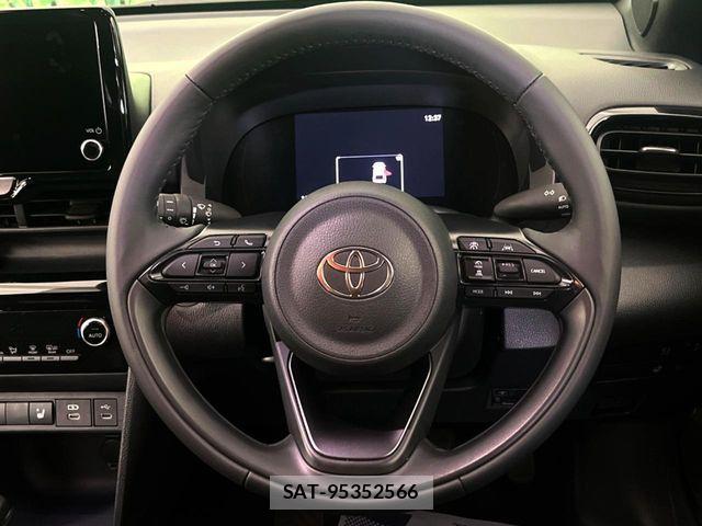 Toyota YARIS CROSS 2025-01 7360680-10