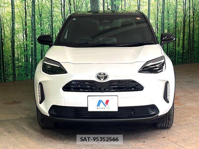 Toyota YARIS CROSS 2025-01 7360680-13